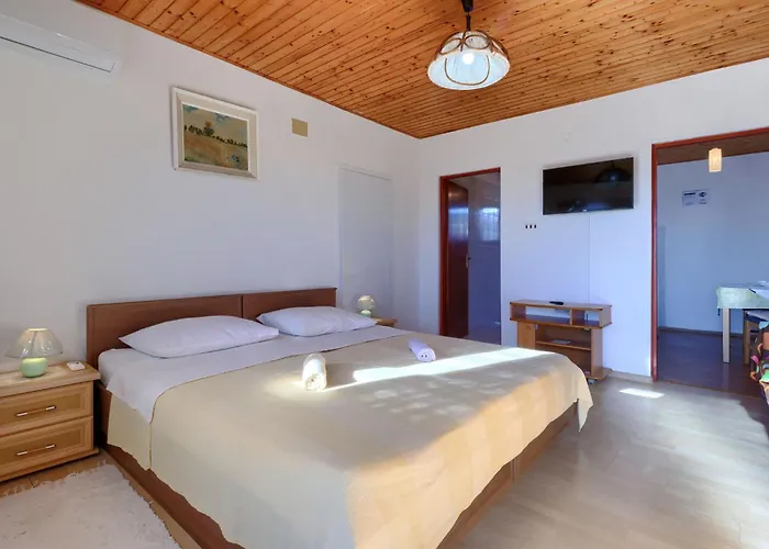 Apartment Perkovic - Mdn133 By Interhome